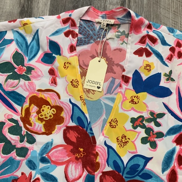 JODIFL Vibrant Pink Floral V-Neck Short Sleeve Oversized Flowy Top - SMALL - NWT - Picture 7 of 10